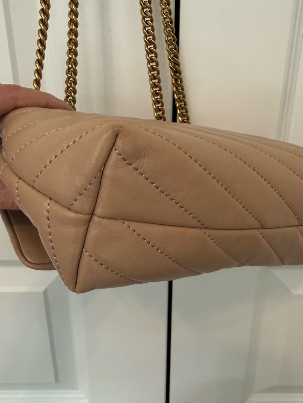 Tory Burch Kira Convertible Quilted Bag - Picture 5 of 11